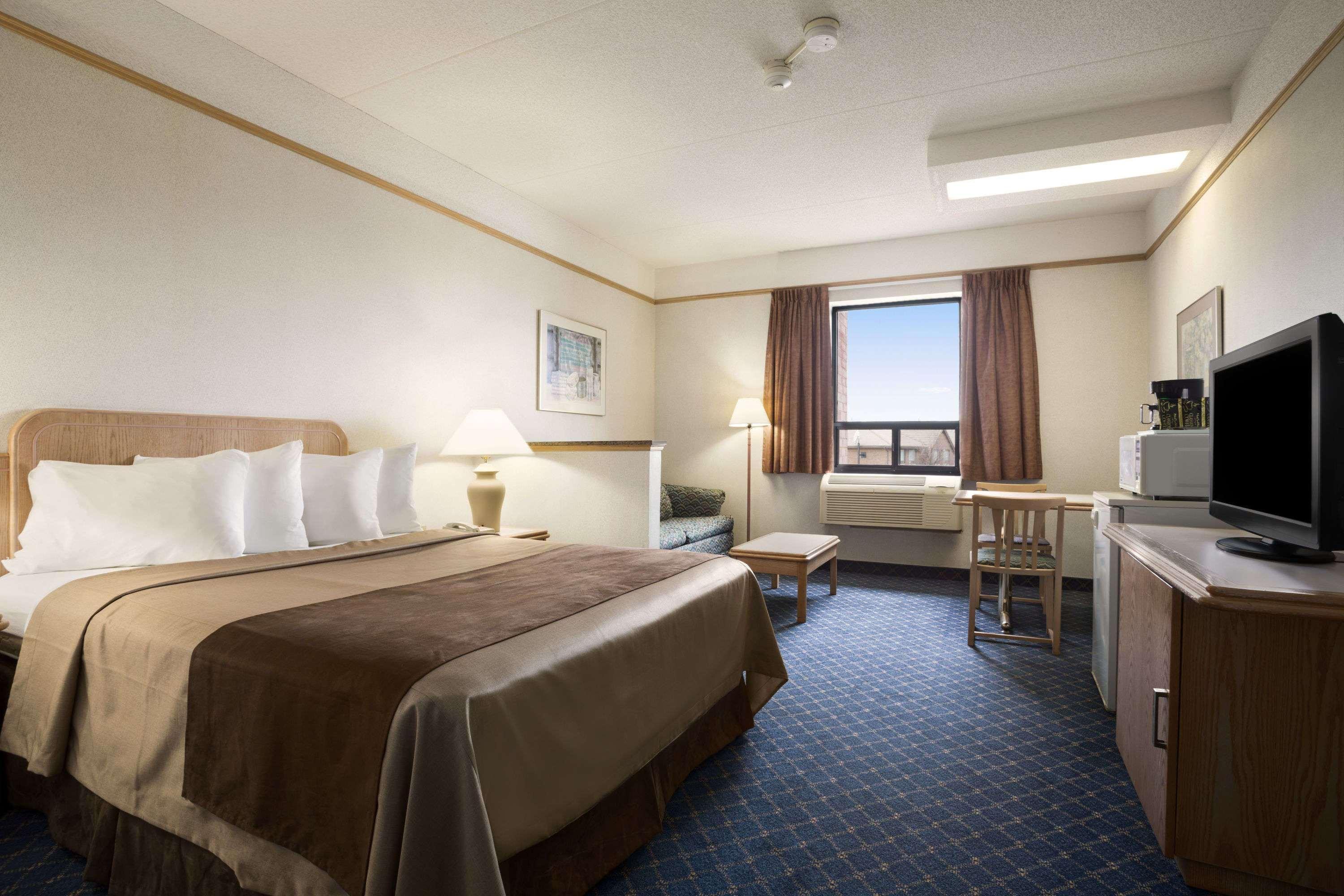 Travelodge By Wyndham Chatham Ngoại thất bức ảnh