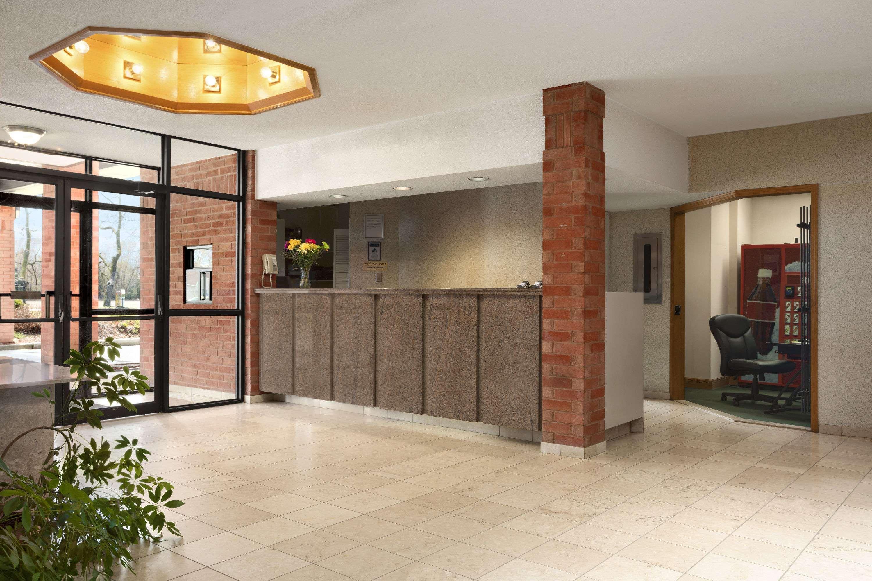 Travelodge By Wyndham Chatham Ngoại thất bức ảnh