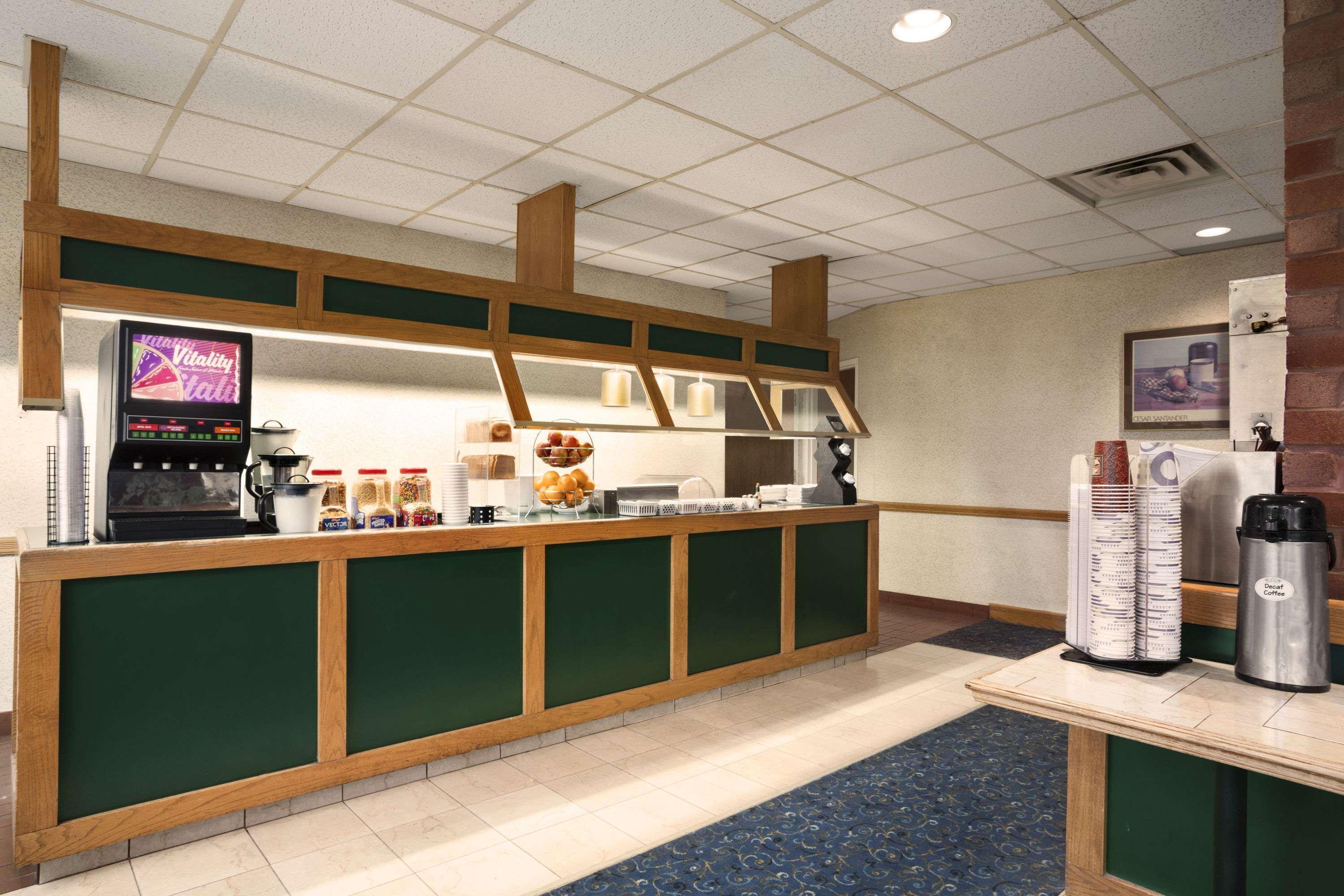 Travelodge By Wyndham Chatham Ngoại thất bức ảnh